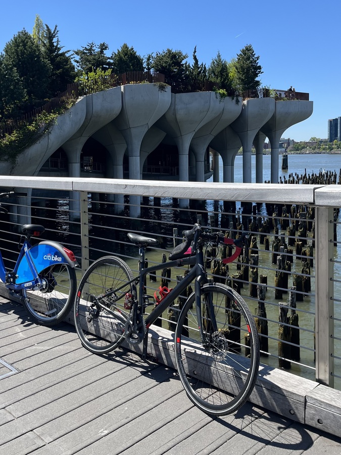 Lost: 2015 Trek V85 — New York, NY 10012, US